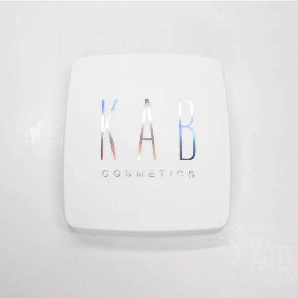 NEW KAB Cosmetics Pressed Glow Powder in French Kiss - Picture 5 of 8